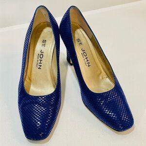 St. John Vintage Leather Pumps in Cobalt Blue
